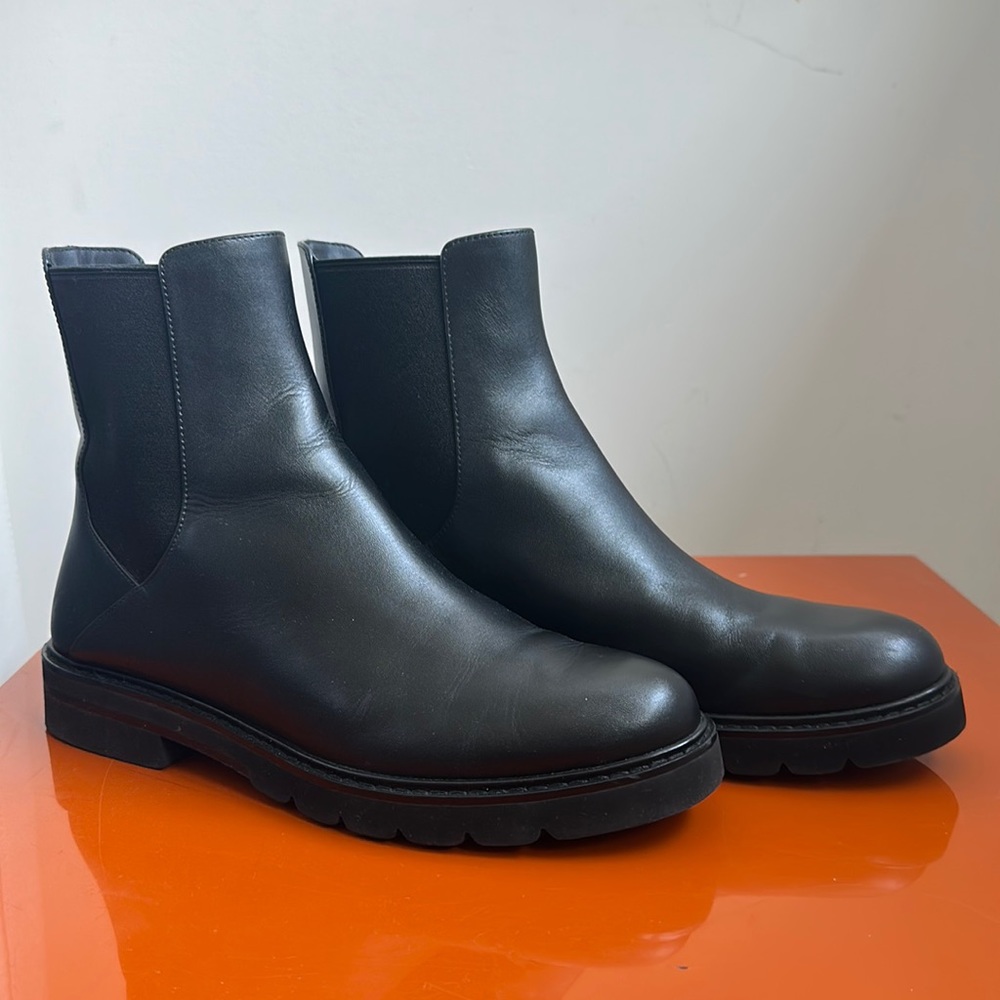 Stuart Weitzman Dylan black leather Chelsea booties